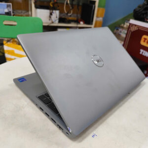 Dell Latitude 5520 i7-1185G7 Ram 16GB /SSD 256GB 15.6″ FHD